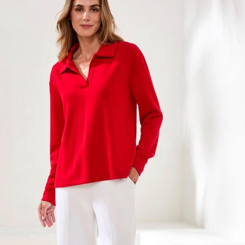 Women’s Chico’s Red V-neck Top Size 1 Medium